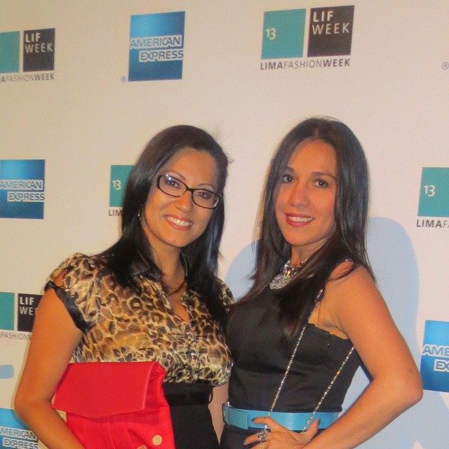 Y a pocos días de empezar el #lifweekoi15 se me vino esta imagen a la cabeza. El #lifweek del 2013 con mi partner @carlapaolaruiz ❤❤❤
#limanight #limafashionweek #looks