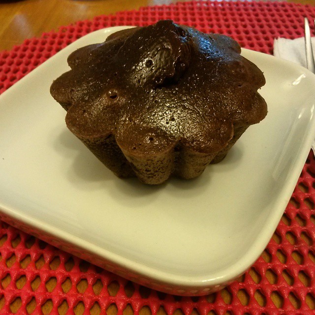 Volcan de chocolate solo para miiiii 🍮🍪
#volcom #dessert #chocolate #cake #lunch